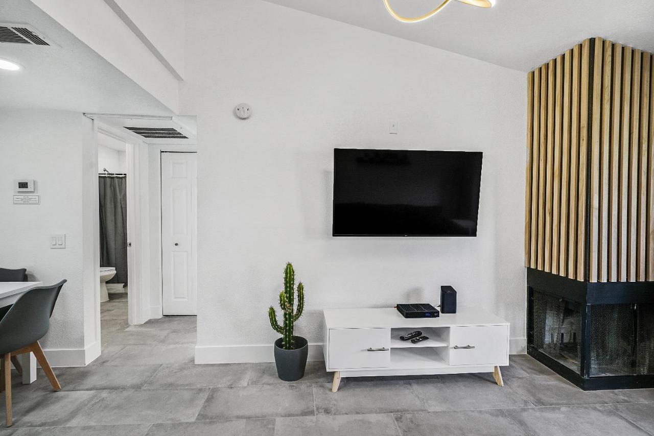 Condo Close To Strip And Raiders Stadium Las Vegas Ngoại thất bức ảnh