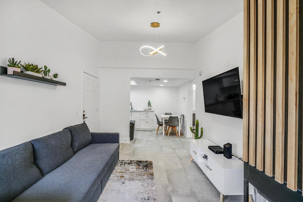 Condo Close To Strip And Raiders Stadium Las Vegas Ngoại thất bức ảnh