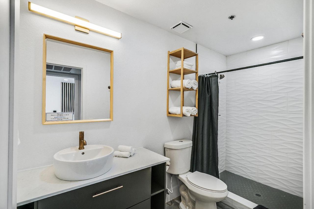 Condo Close To Strip And Raiders Stadium Las Vegas Ngoại thất bức ảnh